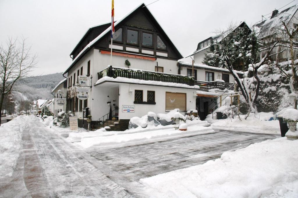 Gasthof Hollaender Eck Lennestadt Eksteriør billede